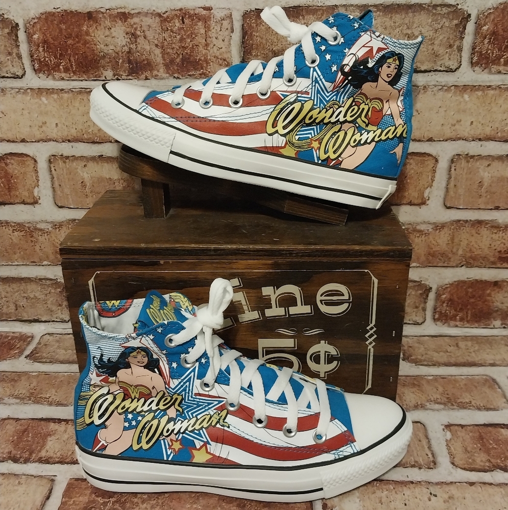 Pre-owned Converse All-star DC comics Wonder Woman Highs